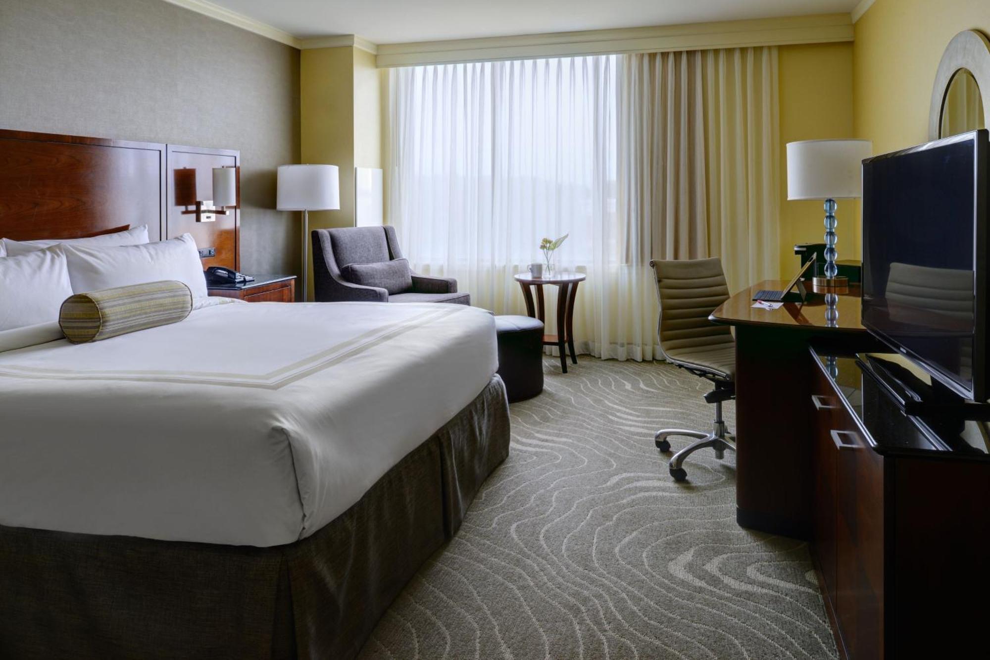 Newport News Marriott At City Center Hotel Buitenkant foto